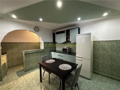 De Inchiriat 3 camere decomandate | Mobilat, utilat| Tractorul, Brasov - foto 6