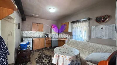 Casa cu doua corpuri independente si teren de 1050 mp central Miercurea Sibiului - foto 9