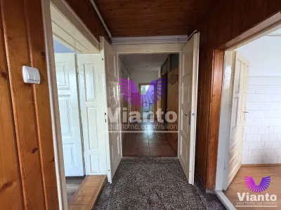 Apartament la casa individuala 93 mp cu curte - zona Parcul Sub Arini-Strand - foto 2