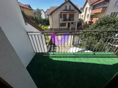 Casa 5 Camere - 125mpu cu Teren de 176mp in Selimbar - foto 14
