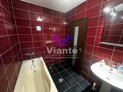 Casa 5 Camere - 125mpu cu Teren de 176mp in Selimbar - foto 17