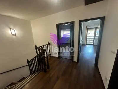 Casa 5 Camere - 125mpu cu Teren de 176mp in Selimbar - foto 6