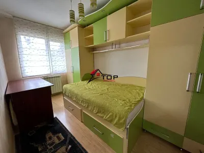 Inchiriere  Apartament cu 3 camere Podu Ros - foto 12