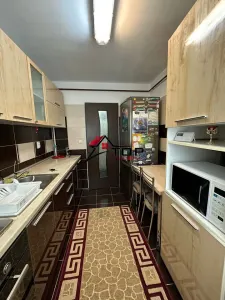 Inchiriere  Apartament cu 3 camere Podu Ros - foto 9
