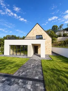Casa individuala 6 camere, 5 bai, terasa la etaj, curte, P+ET+POD - foto 2