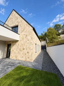 Casa individuala 6 camere, 5 bai, terasa la etaj, curte, P+ET+POD - foto 4