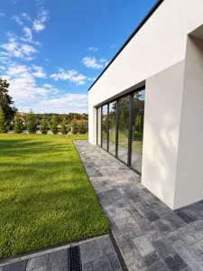 Casa individuala 6 camere, 5 bai, terasa la etaj, curte, P+ET+POD - foto 6