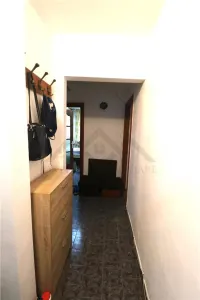Apartament cu 3 camere, centrala proprie, zona Aradului - foto 9