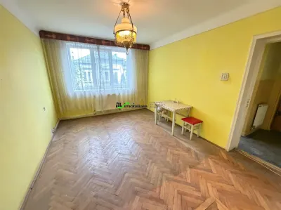 APARTAMENT 2 CAMERE – ZONA FOARTE BUNA, LA 10 MINUTE DE CENTRUL BACAULUI | INVESTITIE / SEDIU FIRMA - foto 4