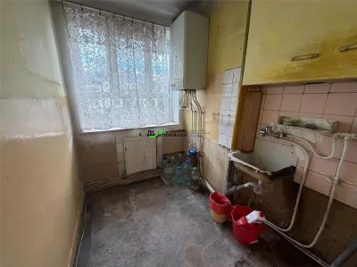 APARTAMENT 2 CAMERE – ZONA FOARTE BUNA, LA 10 MINUTE DE CENTRUL BACAULUI | INVESTITIE / SEDIU FIRMA - foto 8