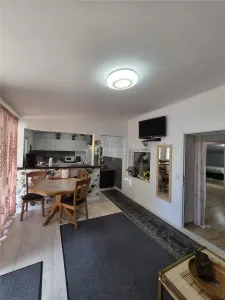 Casă MARE de CĂRĂMIDĂ în COM. Variaș, Timiș - 480 mp utili + 1500 mp teren - COMISION 0% - foto 2