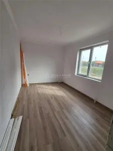 CASĂ 3 CAMERE - 70 mp utili + 350 mp teren + 10 mp terasă - 69900 € - COMISION 0% - foto 3