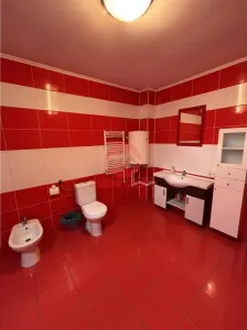 Vila Impecabila Mamaia-Sat, 6 Camere cu Baie Proprie + Apartament - foto 14