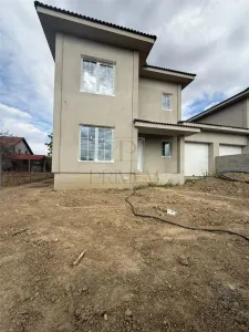 DUPLEX CU GARAJ, TEREN GENEROS ȘI 4 DORMITOARE - foto 3