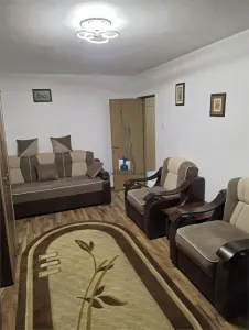 Inchiriere Apartament 3 Camere Decomandat Aparatorii Patrie Cu Centrala - foto 6