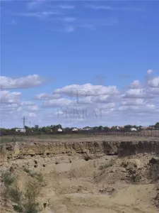 PRIMUM IMOBILIARE | TEREN EXTRAVILAN 6.700 MP ÎN URSENI | CABANĂ 90 MP | 2 PUȚURI FORATE - foto 2