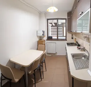 Inchiriere apartament 2 camere semidecomandat, etaj 1, balcon spatios - foto 4