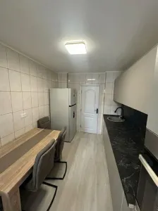 Proprietar - Vand apartament cu 4 camere - foto 5