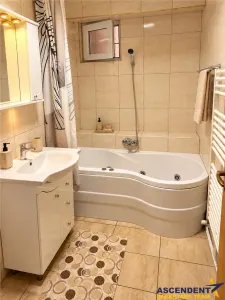 Apartament generos, 90 mp, 3 camere si parcare privata, Grivitei, Brasov - foto 5
