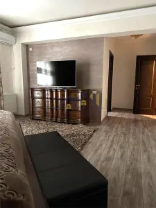 Apartament 3 camere confort 1 decomandat zona Orizont - foto 5