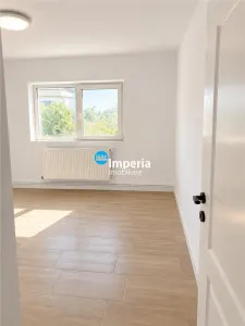 Apartament 3 camere de vanzare in zona Nicolina Belvedere 72 mp 2 bai - foto 2
