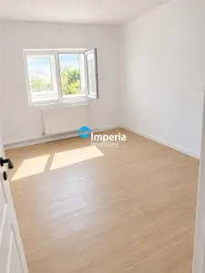 Apartament 3 camere de vanzare in zona Nicolina Belvedere 72 mp 2 bai - foto 3