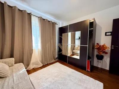 Rar la vanzare ! Centru - Sf Lazar ,  2 camere , et 1 , langa Palas - foto 6