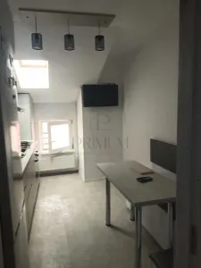 DAMBOVITA - AP. 1 CAMERA - renovat + 1 LOC PARCARE - foto 2