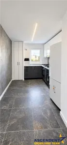 Decomandat, 2 camere, renovat, mobilat, utilat, totul nou, parcare, Grivitei, Brasov - foto 2