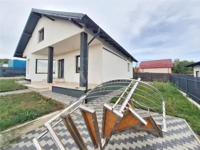 Casa la cheie in Margineni, 80 mp utili – Teren 320 mp | Finisaje premium - foto 2