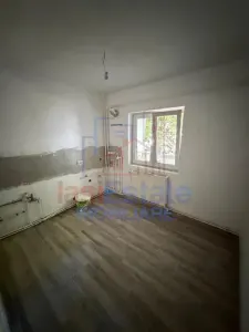 Apartament 3 camere decomandat, 71 mp, etaj 1, CUG - Rond Vechi - Iasi