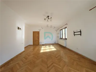 Închiriez 3 camere, Centrul Istoric, Brașov - foto 12
