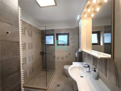 Închiriez 3 camere, Centrul Istoric, Brașov - foto 24