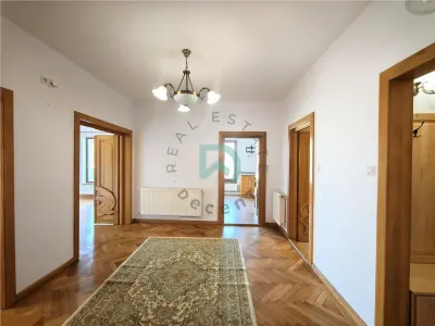 Închiriez 3 camere, Centrul Istoric, Brașov - foto 8
