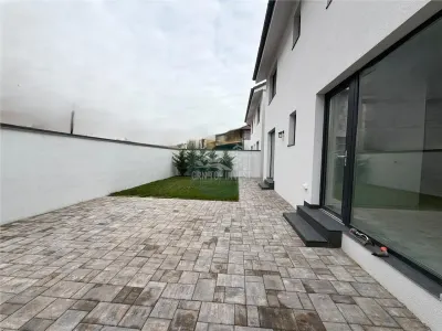 Casa individuala 4 camere 3 bai 280mp teren zona Gusterita - Sibiu