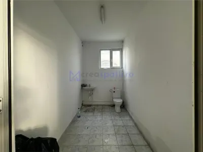 Hala 220mp, zona Complex Siraj, Manta Rosie - foto 15