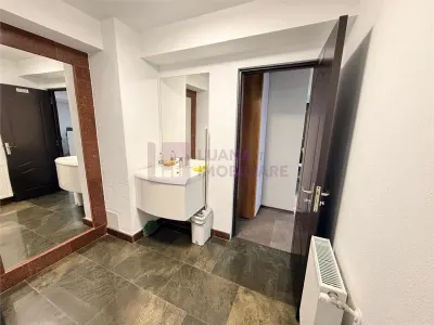 Spatiu comercial 70 mp de inchiriat | 4 incaperi | zona Centrala, Golden Tulip - foto 3