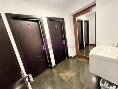 Spatiu comercial 70 mp de inchiriat | 4 incaperi | zona Centrala, Golden Tulip - foto 6