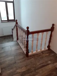 Casă/Vilă spațioasă cu etaj și garaj – Preț: 250.000 € - foto 13