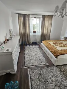 Casă/Vilă spațioasă cu etaj și garaj – Preț: 250.000 € - foto 16