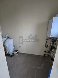 Casă/Vilă spațioasă cu etaj și garaj – Preț: 250.000 € - foto 25