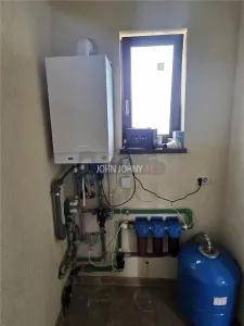Casă/Vilă spațioasă cu etaj și garaj – Preț: 250.000 € - foto 26