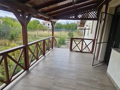 Casă/Vilă spațioasă cu etaj și garaj – Preț: 250.000 € - foto 29