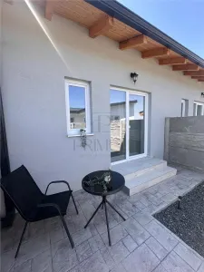 APARTAMENT SAD 2 CAMERE MOSNITA NOUA INCALZIRE IN PARDOSEALA POD TERASA PARCARE - Mosnita Noua
