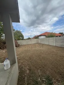 Casa spațioasa – 4 Dormitoare – Despartita prin Garaj (140 mp utili, 400 mp teren, Asfalt) - foto 5