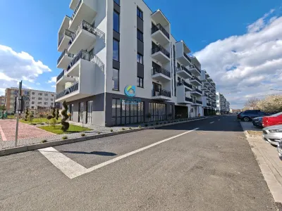 Inchiriem Apartament 3 Camere, Tip Studio, Modern, Tractorul - foto 37