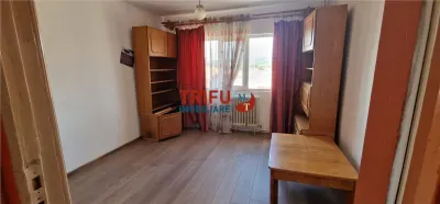 Apartament 3 camere de vanzare zona Centru - foto 6