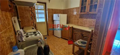 Apartament 3 camere de vanzare zona Centru - foto 7