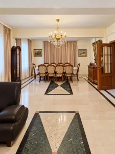Vila individuala 770 mp construiti, 3 apartamente, garaj 3 masini – Timpuri Noi - foto 16
