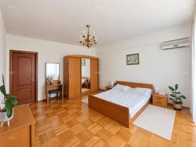 Vila individuala 770 mp construiti, 3 apartamente, garaj 3 masini – Timpuri Noi - foto 7